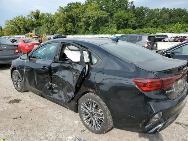 3KPF54AD3PE665416 2023 KIA FORTE - Image 2