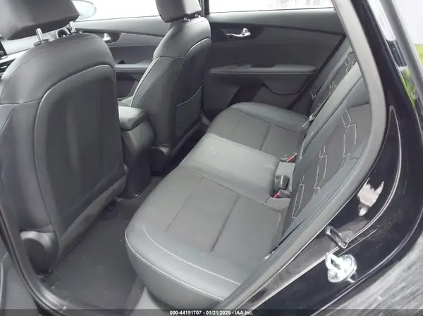 3KPF54AD3PE667859 2023 KIA FORTE - Image 8