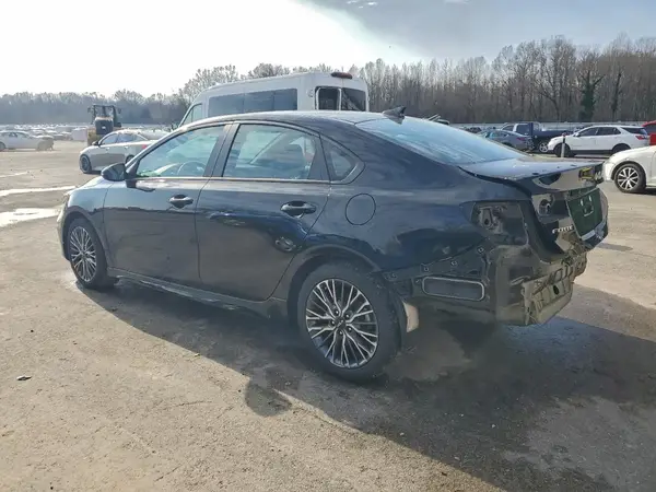3KPF54AD3PE669157 2023 KIA FORTE - Image 2