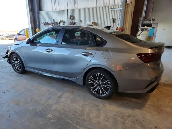 3KPF54AD3PE669501 2023 KIA FORTE - Image 2