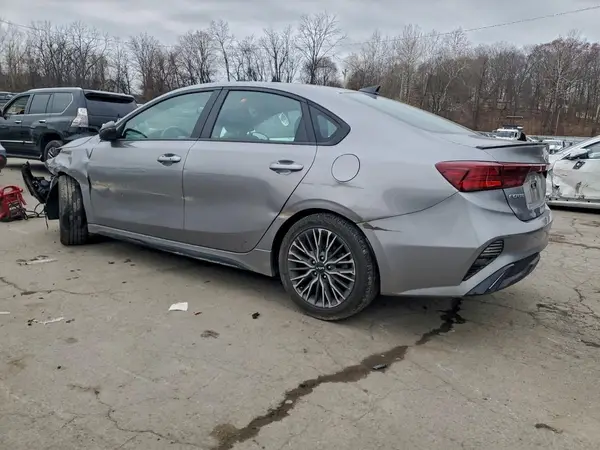 3KPF54AD3PE673063 2023 KIA FORTE - Image 2