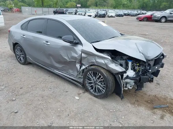 3KPF54AD3PE684578 2023 KIA FORTE - Image 1