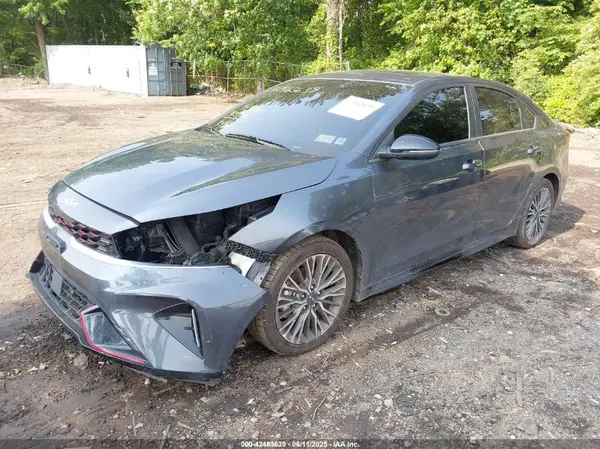 3KPF54AD3PE685519 2023 KIA FORTE - Image 2