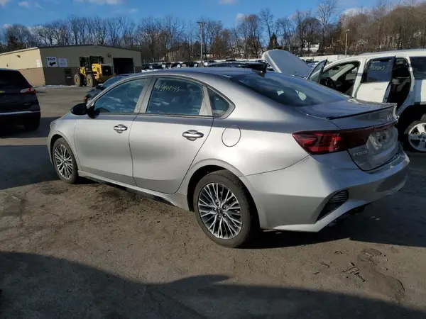 3KPF54AD3RE693333 2024 KIA FORTE - Image 2