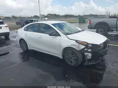 3KPF54AD3RE699262 2024 KIA FORTE