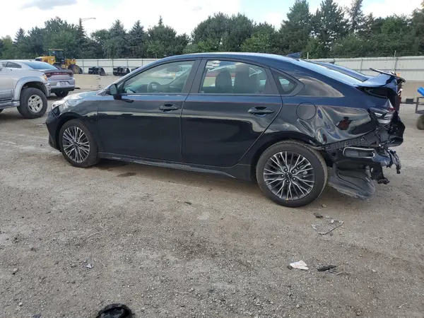 3KPF54AD3RE705562 2024 KIA FORTE - Image 2