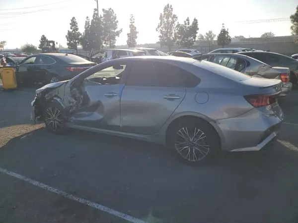 3KPF54AD3RE705836 2024 KIA FORTE - Image 2