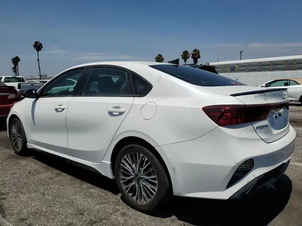 3KPF54AD3RE706758 2024 KIA FORTE - Image 2