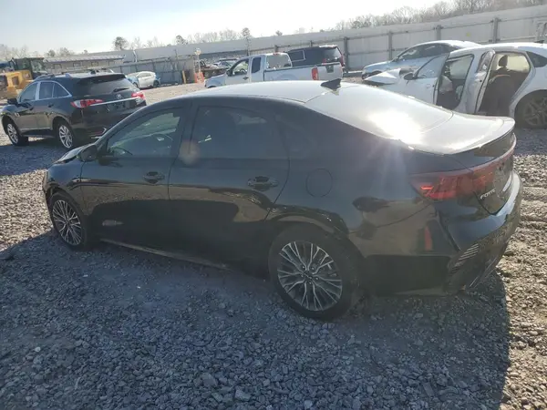 3KPF54AD3RE712740 2024 KIA FORTE - Image 2
