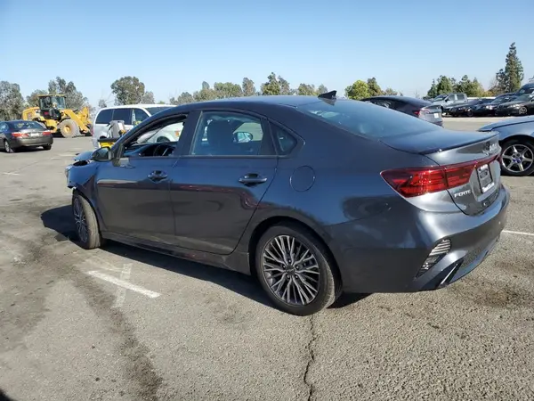 3KPF54AD3RE713063 2024 KIA FORTE - Image 2