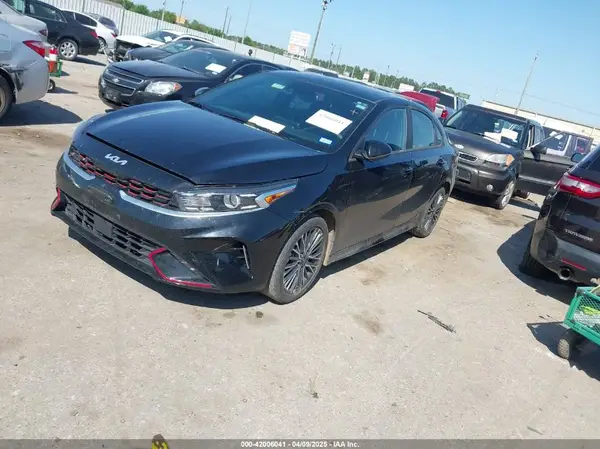 3KPF54AD3RE714214 2024 KIA FORTE - Image 2