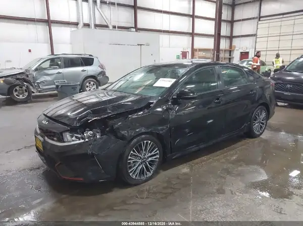 3KPF54AD3RE714245 2024 KIA FORTE - Image 2