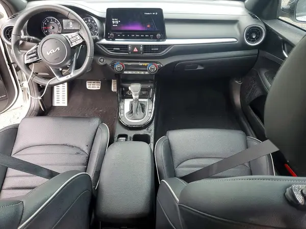 3KPF54AD3RE718280 2024 KIA FORTE - Image 8