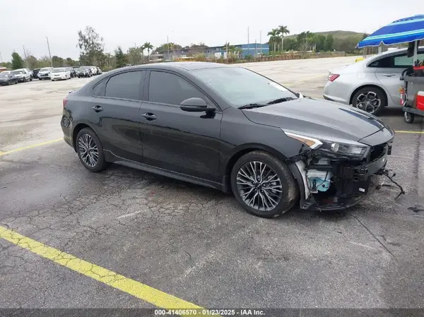 3KPF54AD3RE723916 2024 KIA FORTE - Image 1