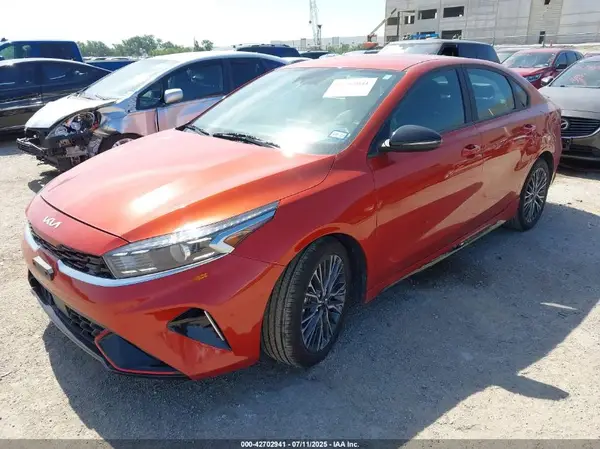 3KPF54AD3RE731126 2024 KIA FORTE - Image 2