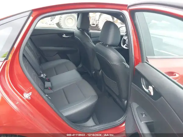 3KPF54AD3RE732700 2024 KIA FORTE - Image 8