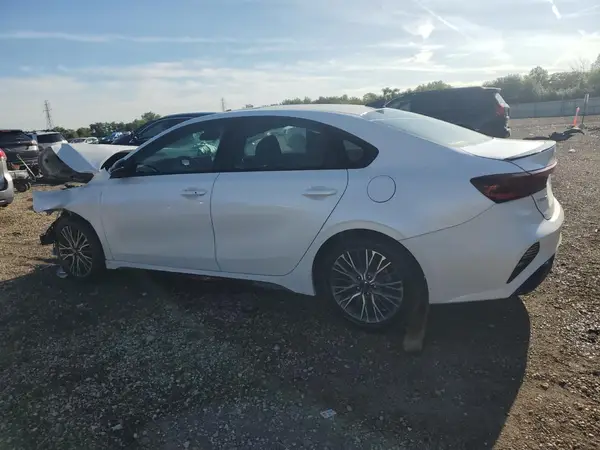 3KPF54AD3RE741221 2024 KIA FORTE - Image 2