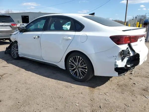 3KPF54AD3RE744653 2024 KIA FORTE - Image 2