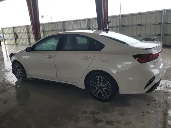3KPF54AD3RE745236 2024 KIA FORTE - Image 2