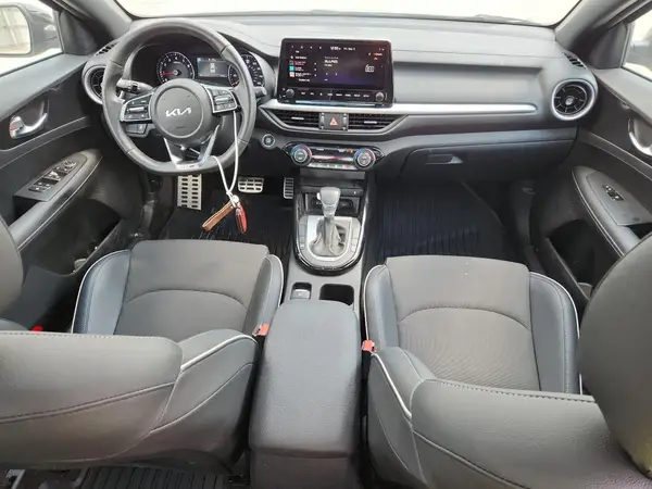 3KPF54AD3RE745446 2024 KIA FORTE - Image 8