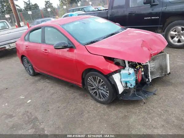 3KPF54AD3RE767818 2024 KIA FORTE - Image 1