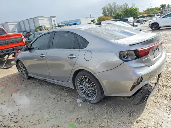3KPF54AD3RE772131 2024 KIA FORTE - Image 2