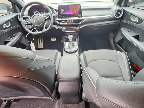 3KPF54AD3RE772307 2024 KIA FORTE - Image 8