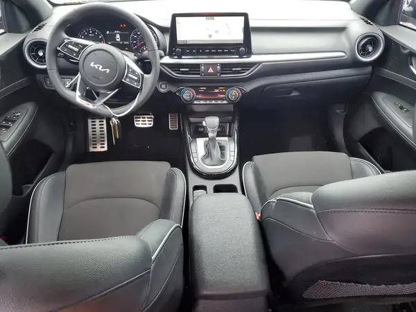 3KPF54AD3RE772646 2024 KIA FORTE - Image 8