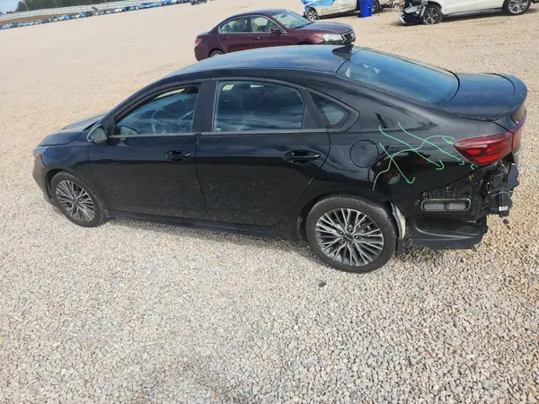 3KPF54AD3RE773442 2024 KIA FORTE - Image 2