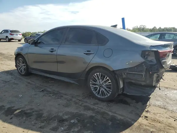 3KPF54AD3RE774056 2024 KIA FORTE - Image 2