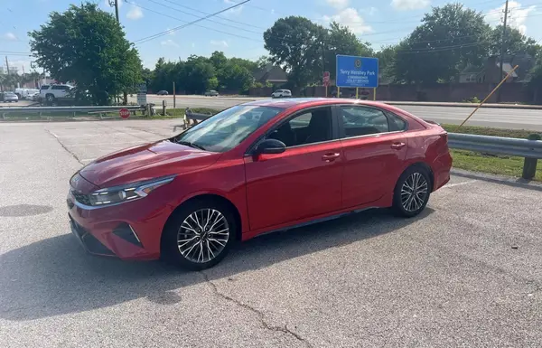 3KPF54AD3RE777085 2024 KIA FORTE - Image 2