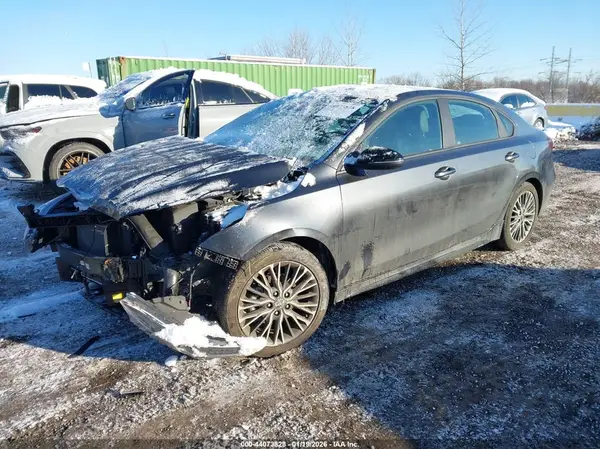 3KPF54AD3RE780004 2024 KIA FORTE - Image 2