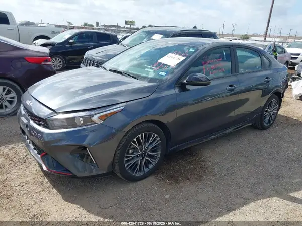 3KPF54AD3RE781914 2024 KIA FORTE - Image 2