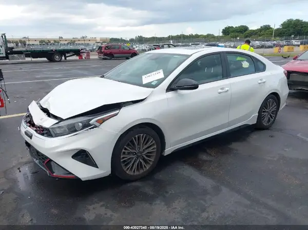 3KPF54AD3RE782450 2024 KIA FORTE - Image 2
