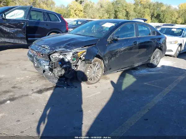3KPF54AD3RE786613 2024 KIA FORTE - Image 2