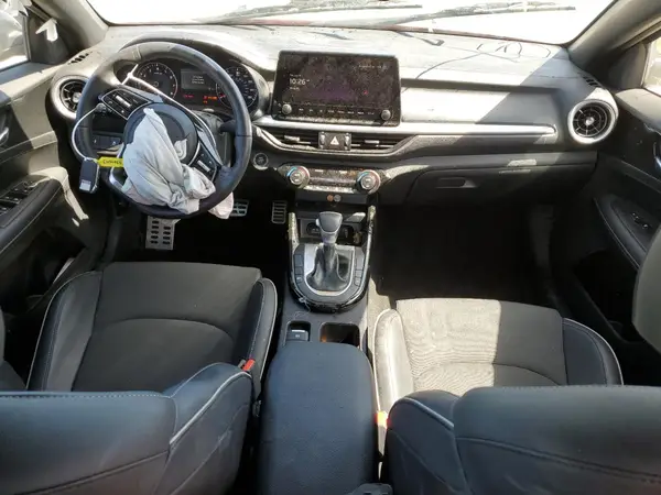 3KPF54AD3RE786823 2024 KIA FORTE - Image 8