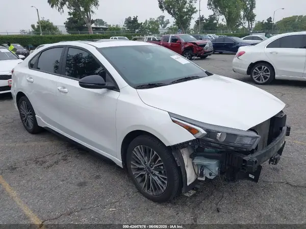 3KPF54AD3RE788927 2024 KIA FORTE - Image 1
