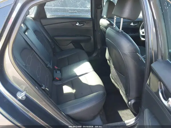 3KPF54AD3RE791648 2024 KIA FORTE - Image 8