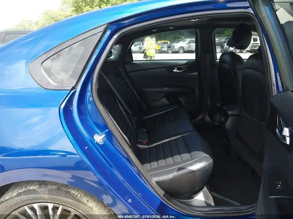 3KPF54AD3RE793674 2024 KIA FORTE - Image 8