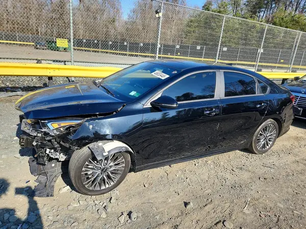 3KPF54AD3RE801109 2024 KIA FORTE - Image 1