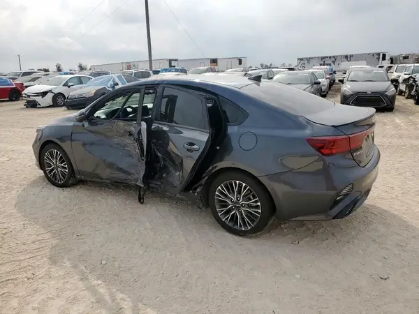 3KPF54AD3RE802471 2024 KIA FORTE - Image 2