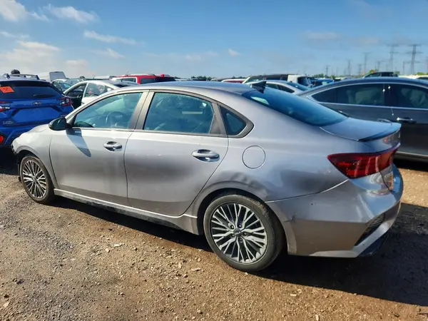 3KPF54AD3RE803619 2024 KIA FORTE - Image 2