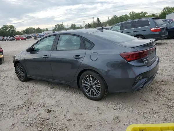 3KPF54AD3RE822414 2024 KIA FORTE - Image 2