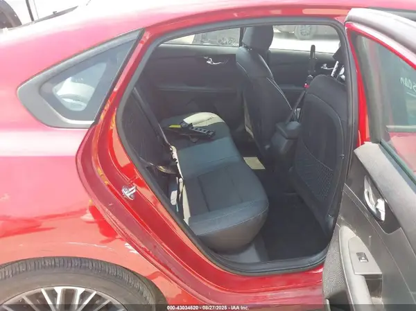 3KPF54AD3RE823837 2024 KIA FORTE - Image 8