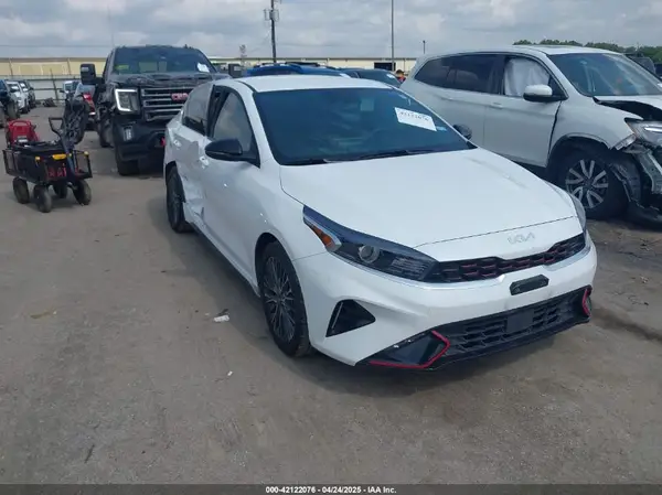 3KPF54AD3RE825782 2024 KIA FORTE - Image 1