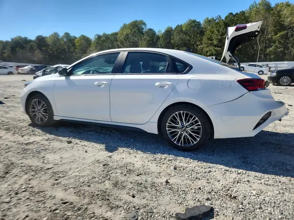3KPF54AD3RE825927 2024 KIA FORTE - Image 2