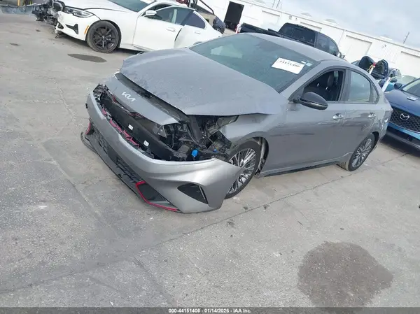 3KPF54AD3RE828455 2024 KIA FORTE - Image 2