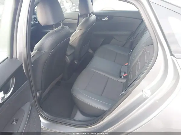 3KPF54AD3RE828455 2024 KIA FORTE - Image 8