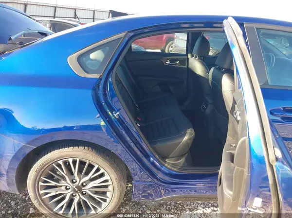 3KPF54AD3RE832070 2024 KIA FORTE - Image 8