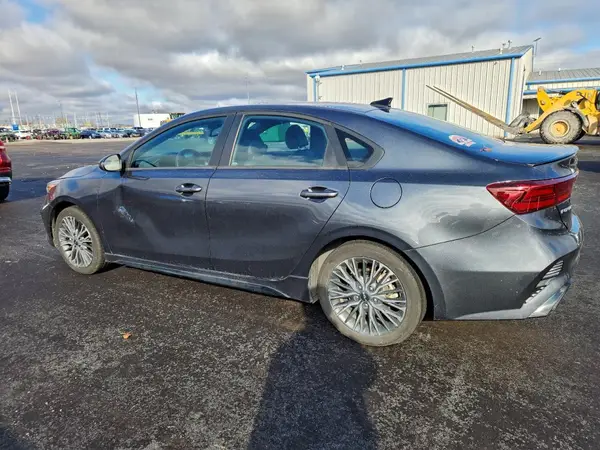 3KPF54AD3RE832814 2024 KIA FORTE - Image 2